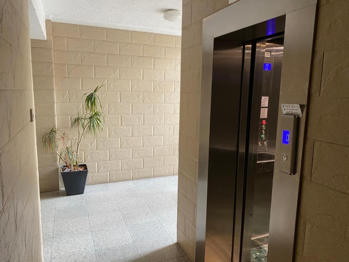2-Bedroom Appartment In Center Нікосія Екстер'єр фото